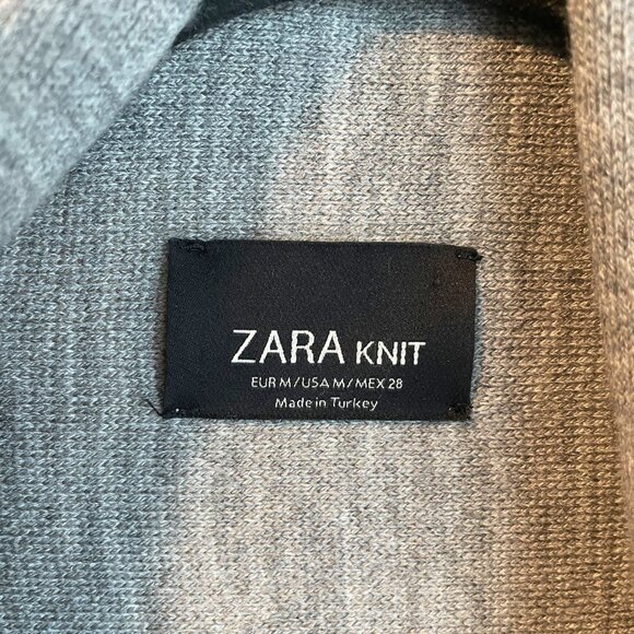 Zara Knit reversible Grey and Beige sweater - Size Medium - Picture 6 of 8